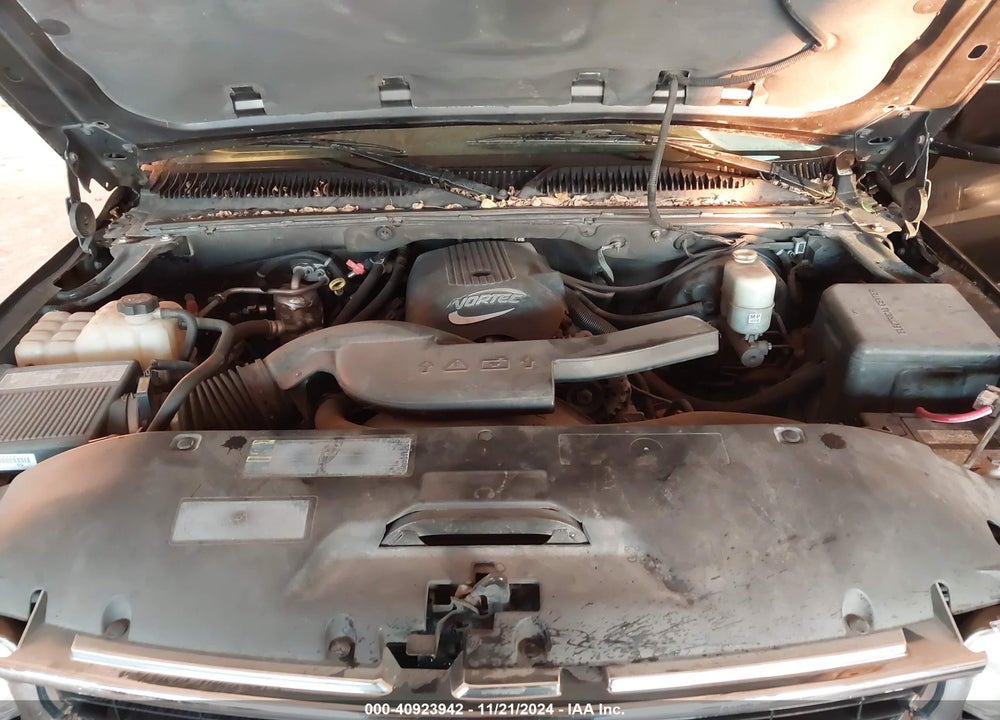 2002 CHEVROLET TAHOE LT VIN: 1GNEK13Z52J206385