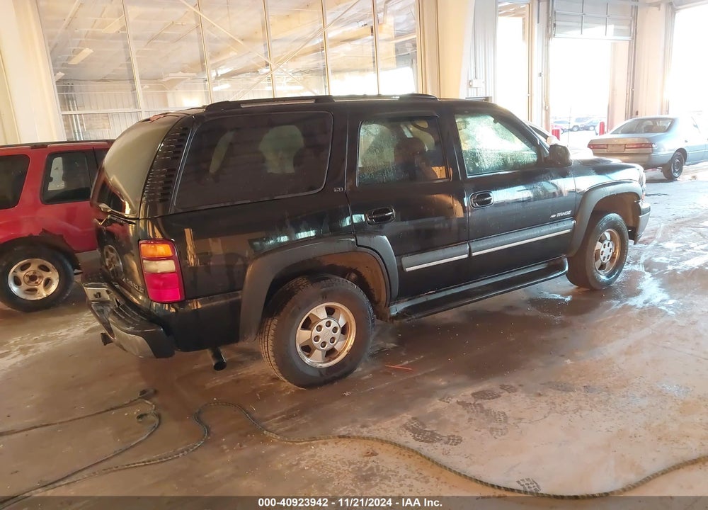 2002 CHEVROLET TAHOE LT VIN: 1GNEK13Z52J206385