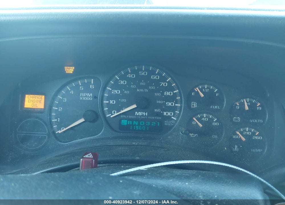 2002 CHEVROLET TAHOE LT VIN: 1GNEK13Z52J206385