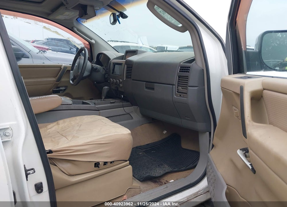 2004 NISSAN PATHFINDER ARMADA LE VIN: 5N1AA08B74N712694