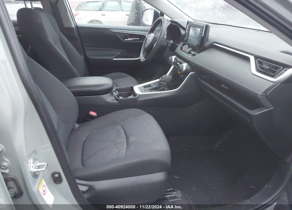 2019 TOYOTA RAV4 XLE VIN: 2T3P1RFV0KW022811