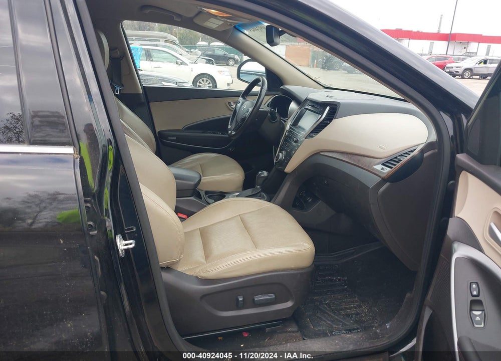 2017 HYUNDAI SANTA FE SE VIN: KM8SNDHF2HU202512