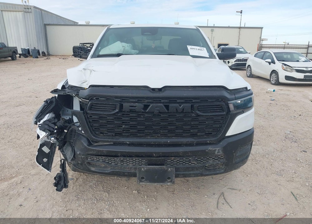 2025 RAM 1500 TRADESMAN 4X4 5'7 BOX VIN: 1C6RRFGG9SN566318