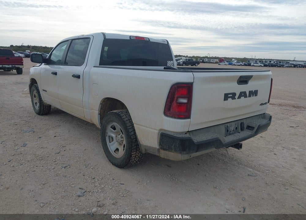 2025 RAM 1500 TRADESMAN 4X4 5'7 BOX VIN: 1C6RRFGG9SN566318