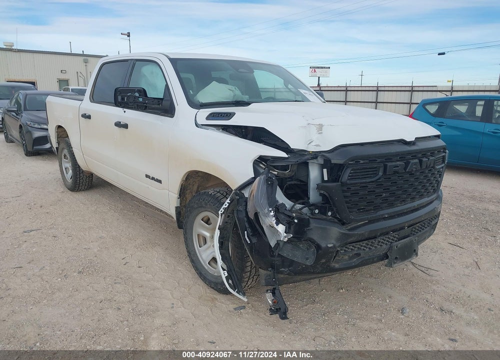 2025 RAM 1500 TRADESMAN 4X4 5'7 BOX VIN: 1C6RRFGG9SN566318