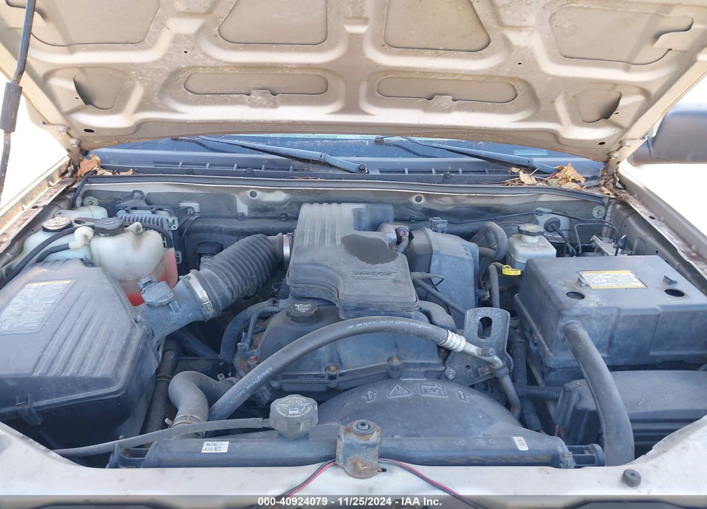 2005 CHEVROLET COLORADO VIN: 1GCCS148358285931