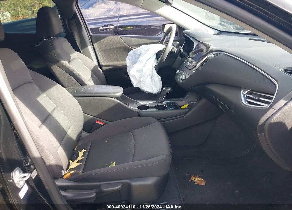 2017 CHEVROLET MALIBU VIN: 1G1ZE5ST6HF163041