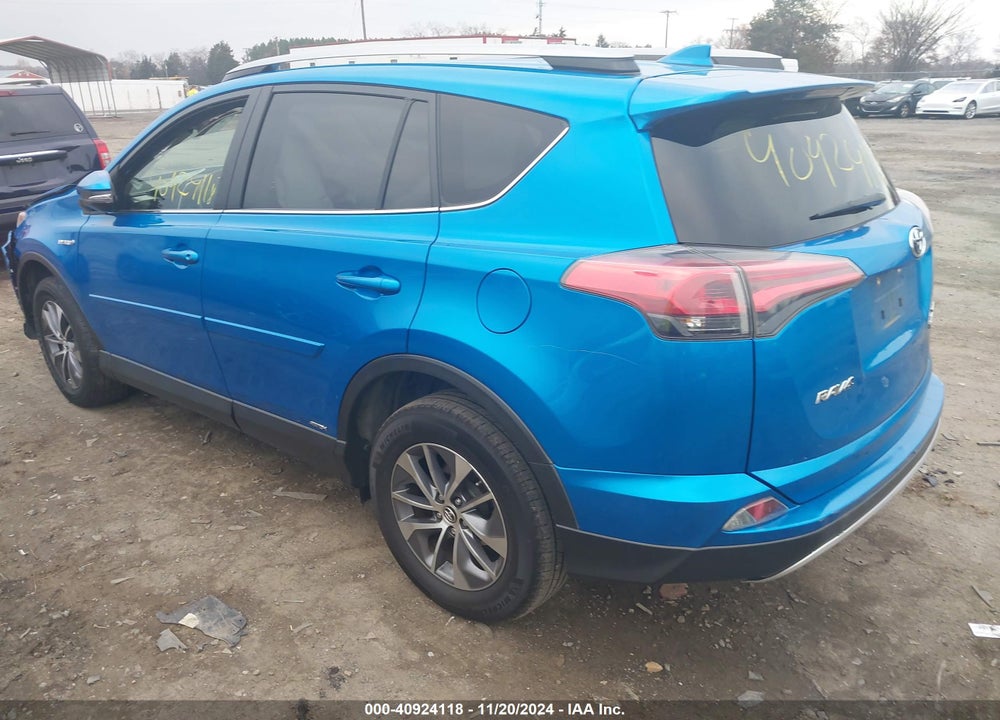 2017 TOYOTA RAV4 HYBRID XLE VIN: JTMRJREV5HD148257
