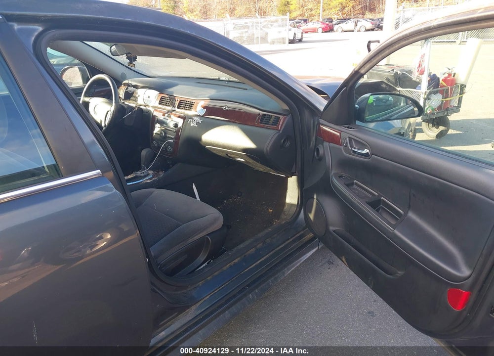 2010 CHEVROLET IMPALA LT VIN: 2G1WB5EK8A1102348