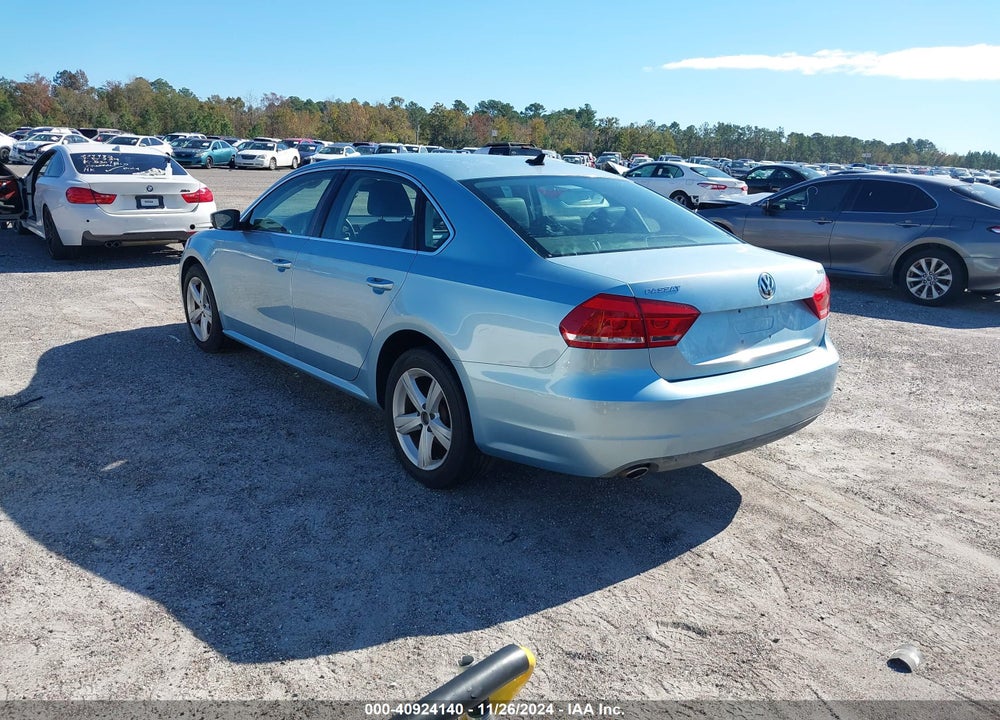 2013 VOLKSWAGEN PASSAT 2.0L TDI SE VIN: 1VWBN7A30DC042519