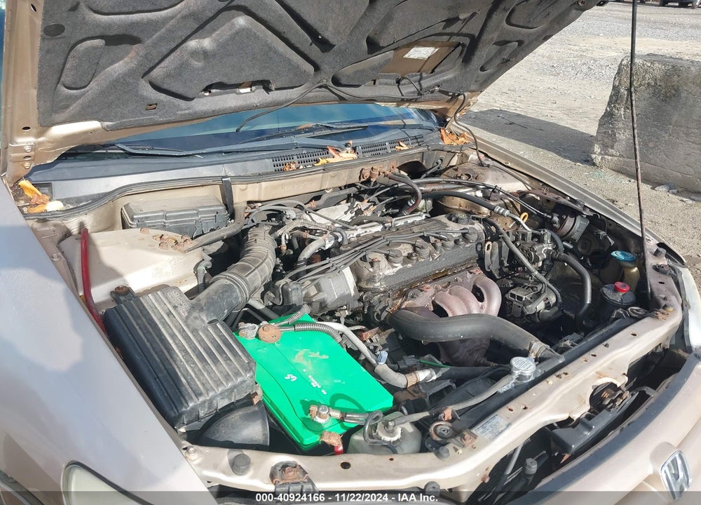 2002 HONDA ACCORD 2.3 LX VIN: 1HGCG66572A024566