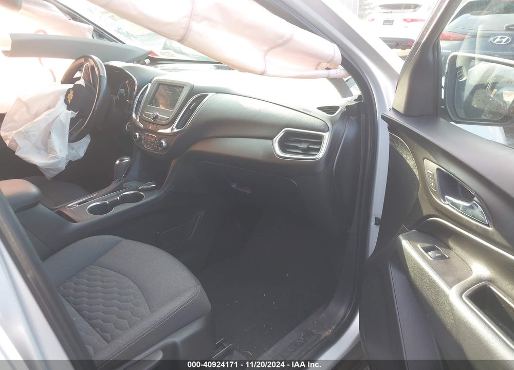 2019 CHEVROLET EQUINOX LT VIN: 2GNAXKEV7K6112845