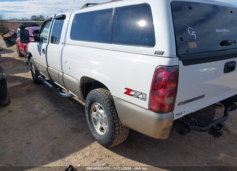 2003 CHEVROLET SILVERADO 1500 LS VIN: 2GCEK19T231191321