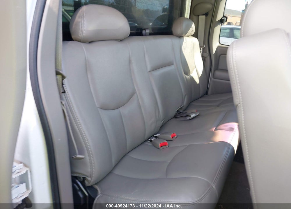 2003 CHEVROLET SILVERADO 1500 LS VIN: 2GCEK19T231191321