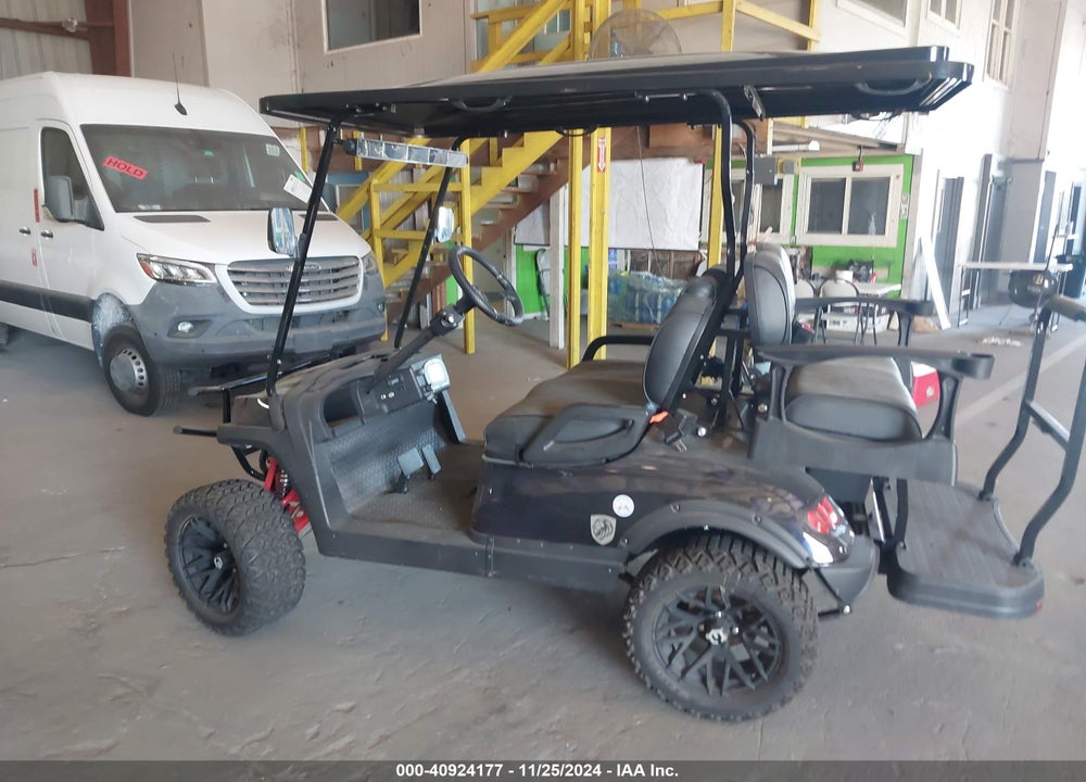 2023 LION GOLF CART VIN: 014060016