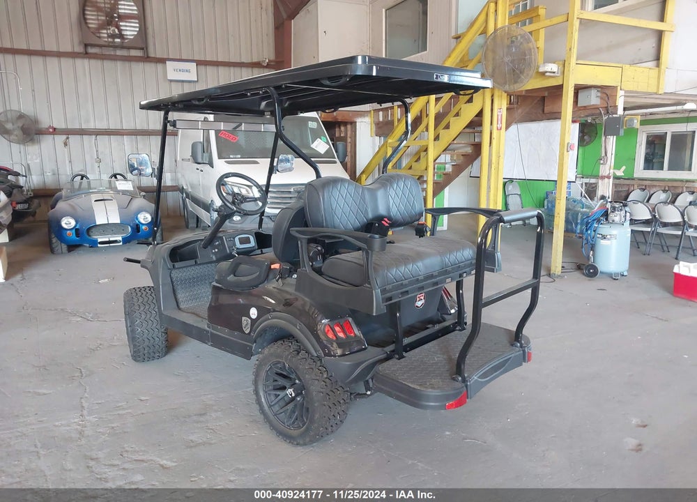 2023 LION GOLF CART VIN: 014060016