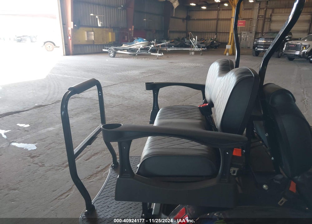 2023 LION GOLF CART VIN: 014060016
