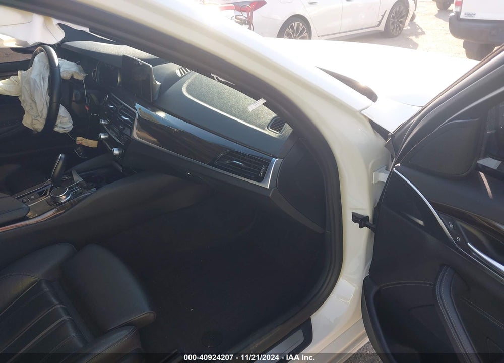 2018 BMW 540I VIN: WBAJE5C53JG918311
