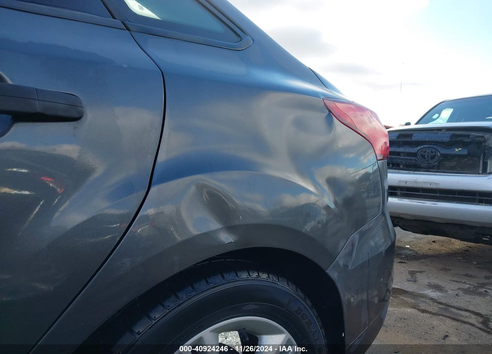 2016 FORD FOCUS S VIN: 1FADP3E21GL393921