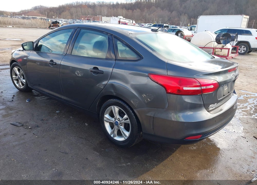 2016 FORD FOCUS S VIN: 1FADP3E21GL393921
