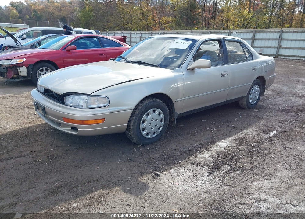 1993 TOYOTA CAMRY LE VIN: 4T1SK12E7PU237374