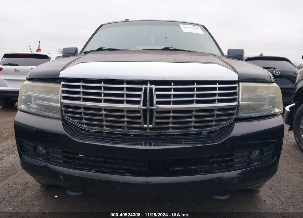 2007 LINCOLN NAVIGATOR VIN: 5LMFU285X7LJ24661