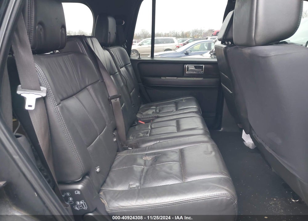 2007 LINCOLN NAVIGATOR VIN: 5LMFU285X7LJ24661