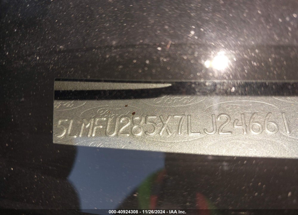2007 LINCOLN NAVIGATOR VIN: 5LMFU285X7LJ24661