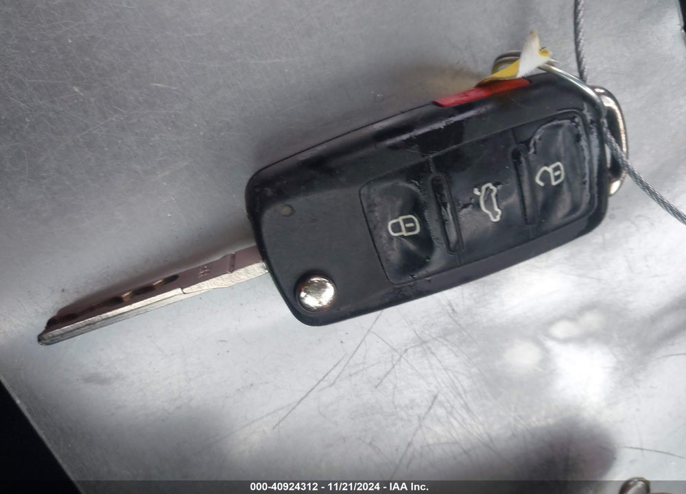 2013 VOLKSWAGEN TIGUAN S VIN: WVGBV7AX9DW546499