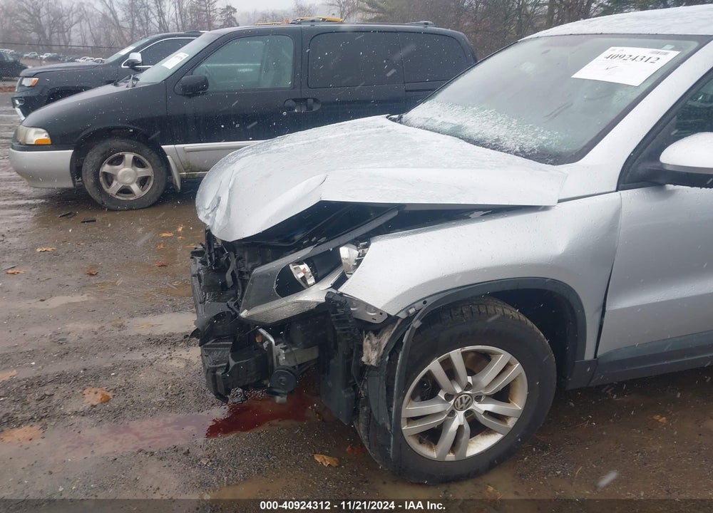 2013 VOLKSWAGEN TIGUAN S VIN: WVGBV7AX9DW546499