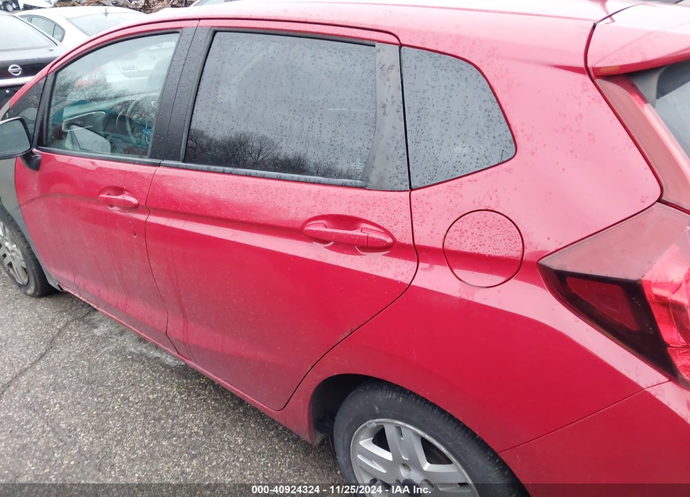 2015 HONDA FIT LX VIN: 3HGGK5H59FM706395
