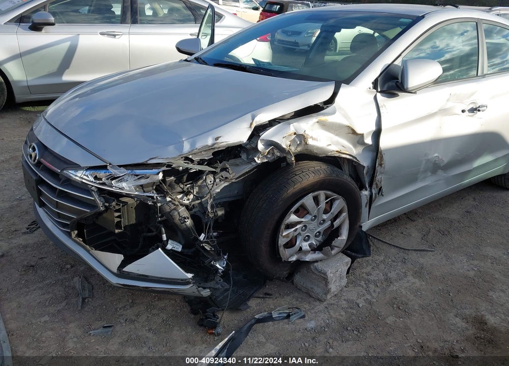 2019 HYUNDAI ELANTRA SE VIN: 5NPD74LF2KH424564