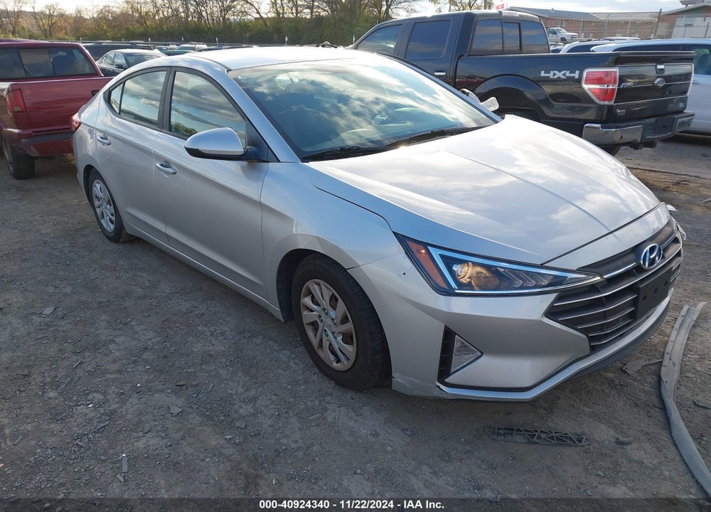 2019 HYUNDAI ELANTRA SE VIN: 5NPD74LF2KH424564