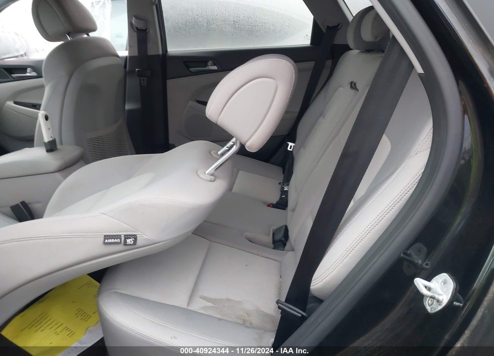 2018 HYUNDAI TUCSON SE VIN: KM8J23A41JU682152