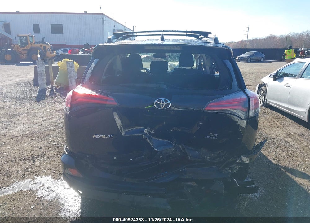 2017 TOYOTA RAV4 LE VIN: 2T3BFREV8HW671360