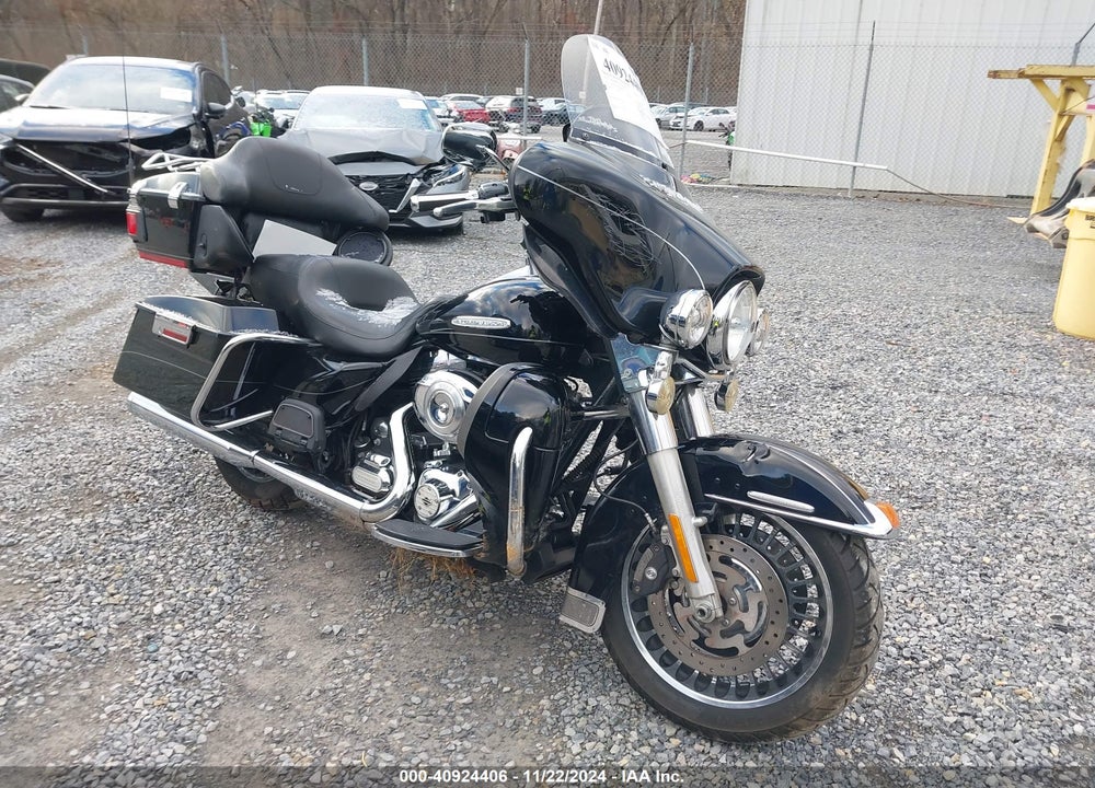 2013 HARLEY-DAVIDSON FLHTK ELECTRA GLIDE ULTRA LTD VIN: 1HD1KEM17DB605821