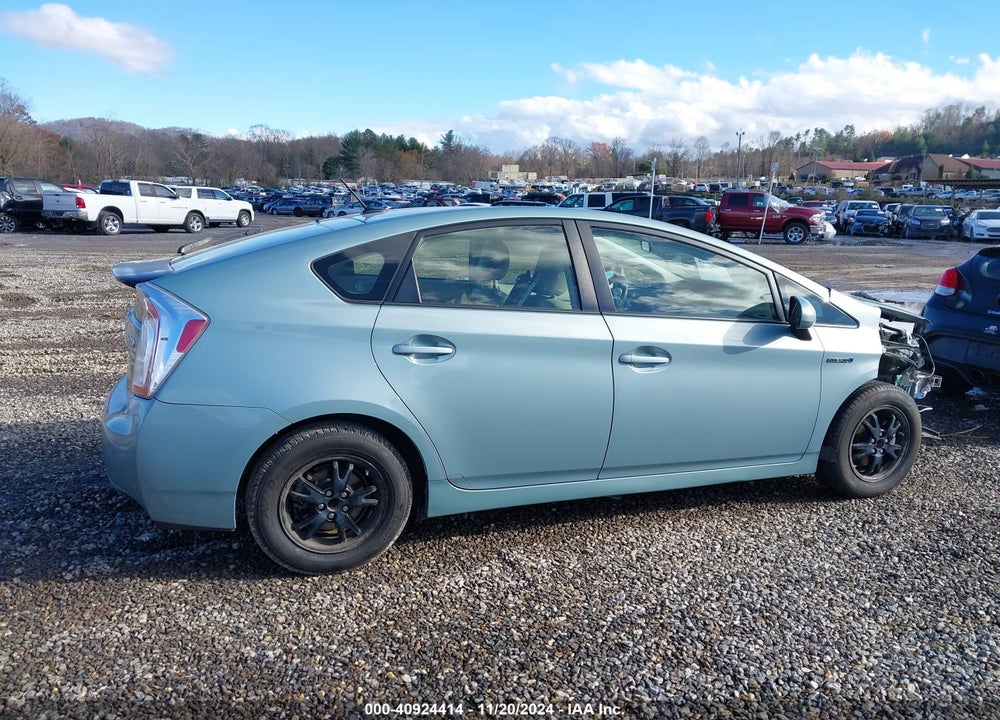 2013 TOYOTA PRIUS THREE VIN: JTDKN3DUXD5690356