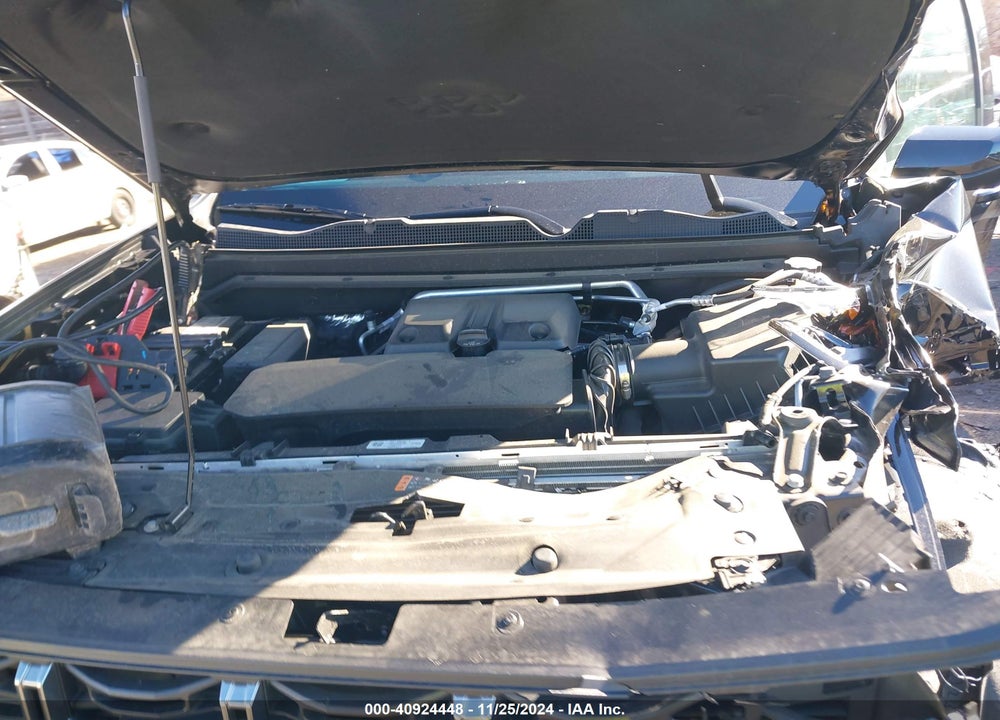 2023 GMC CANYON 4WD SHORT BOX AT4 VIN: 1GTP6DEKXP1253992