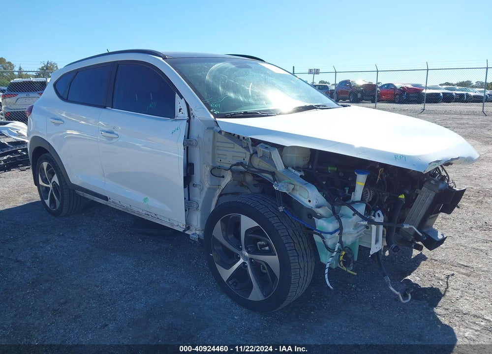 2017 HYUNDAI TUCSON VALUE VIN: KM8J33A26HU574857