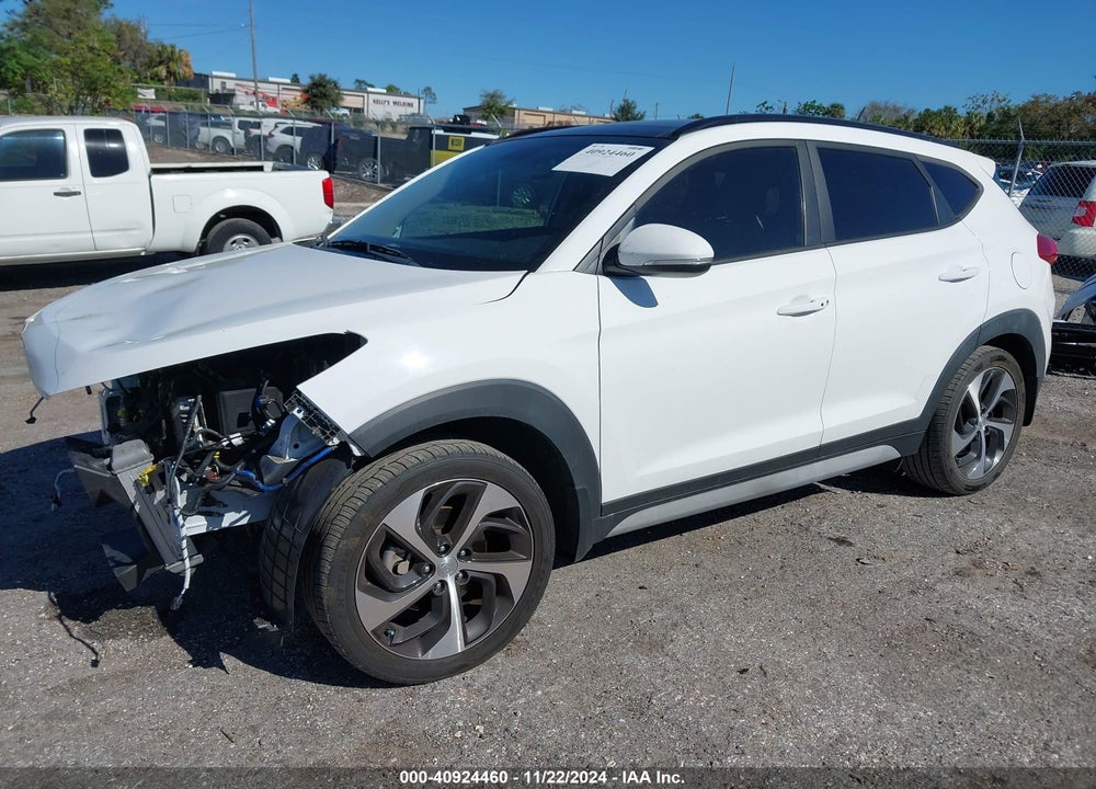 2017 HYUNDAI TUCSON VALUE VIN: KM8J33A26HU574857