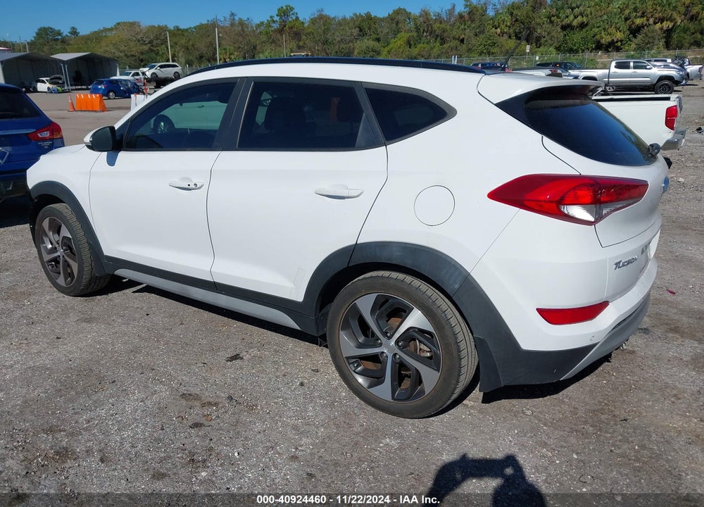 2017 HYUNDAI TUCSON VALUE VIN: KM8J33A26HU574857