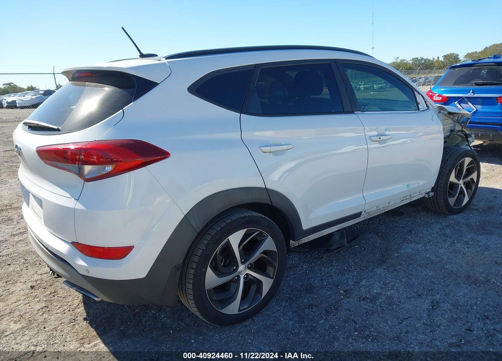 2017 HYUNDAI TUCSON VALUE VIN: KM8J33A26HU574857