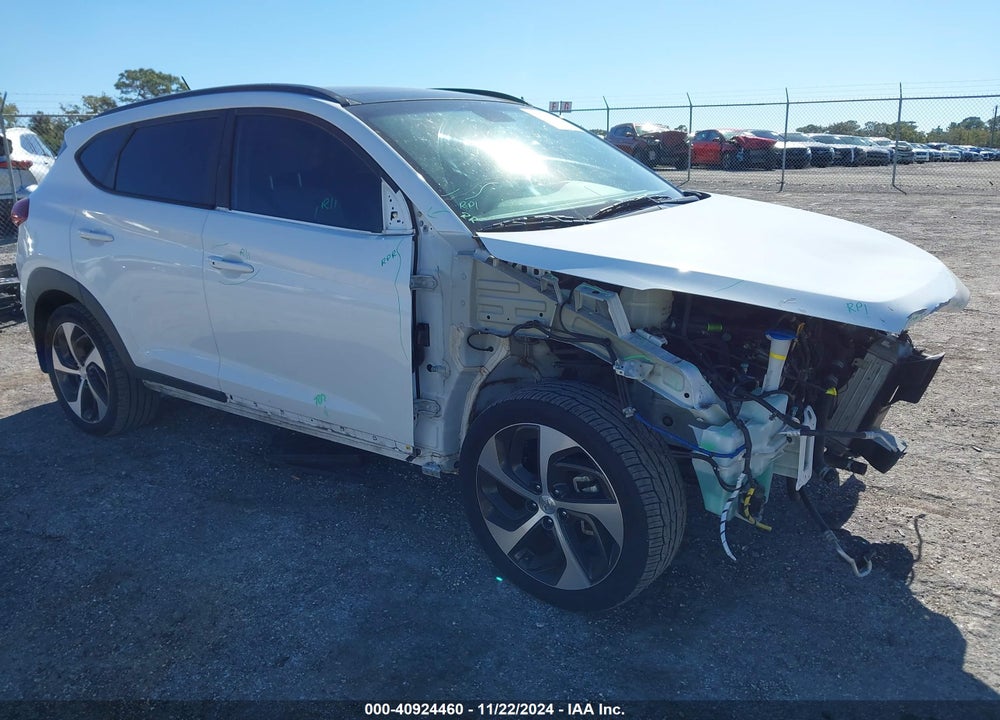 2017 HYUNDAI TUCSON VALUE VIN: KM8J33A26HU574857