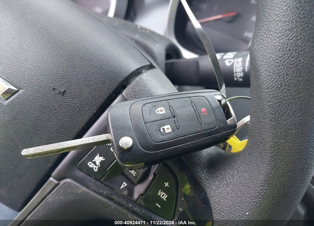 2015 CHEVROLET EQUINOX LS VIN: 2GNALAEK8F1109810