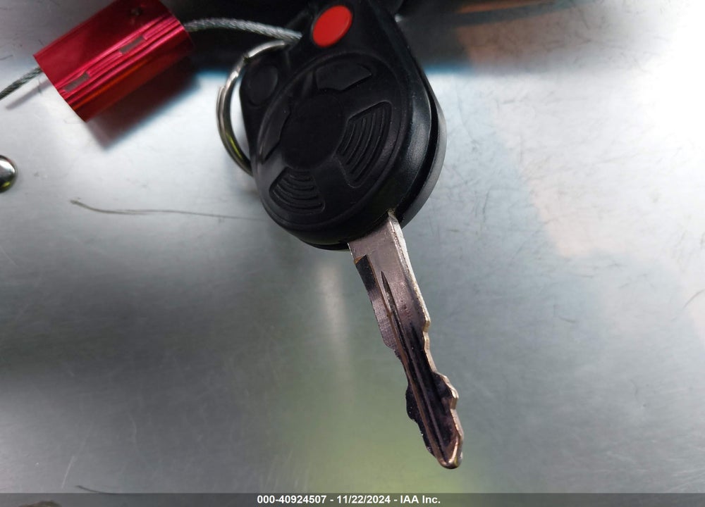 2011 LINCOLN MKZ VIN: 3LNHL2JCXBR771899