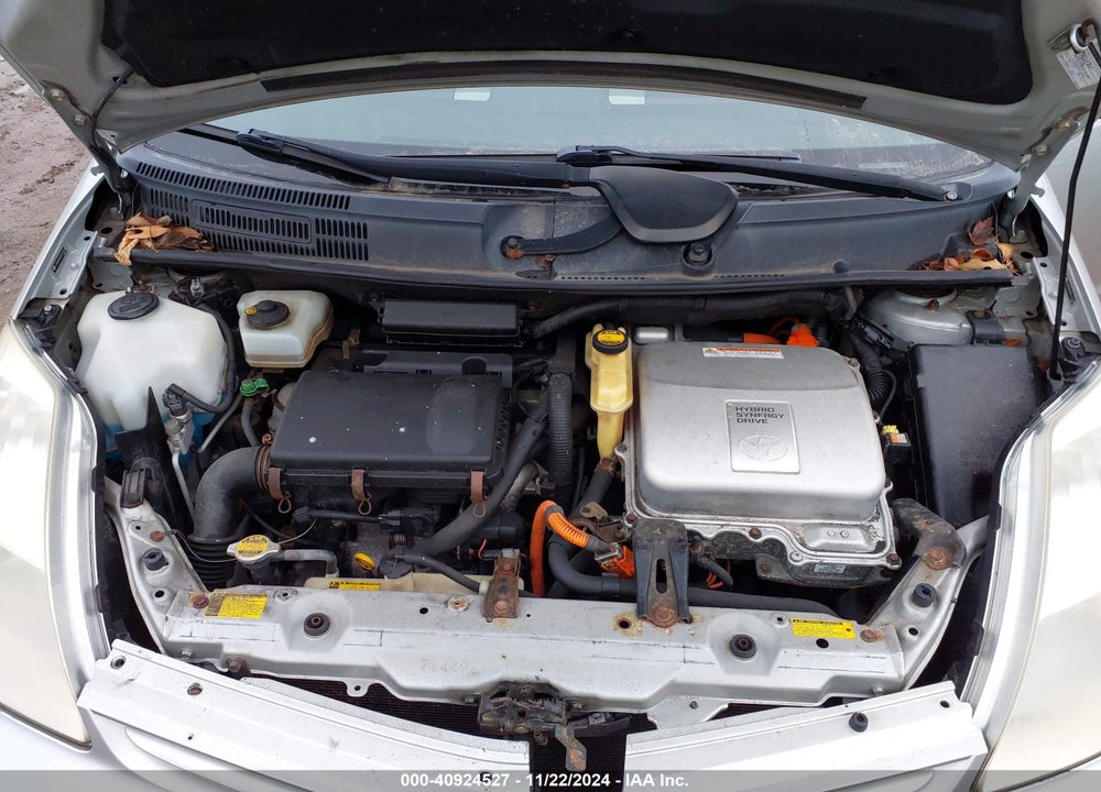2005 TOYOTA PRIUS VIN: JTDKB20U250121329