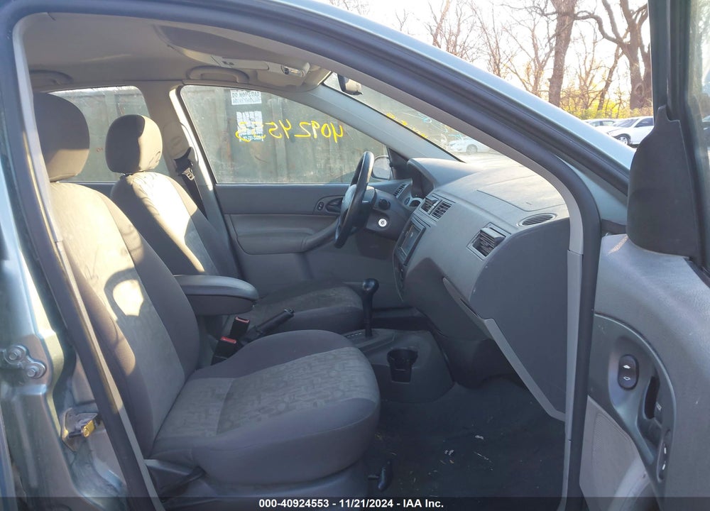 2005 FORD FOCUS ZX4 VIN: 1FAFP34N35W122942