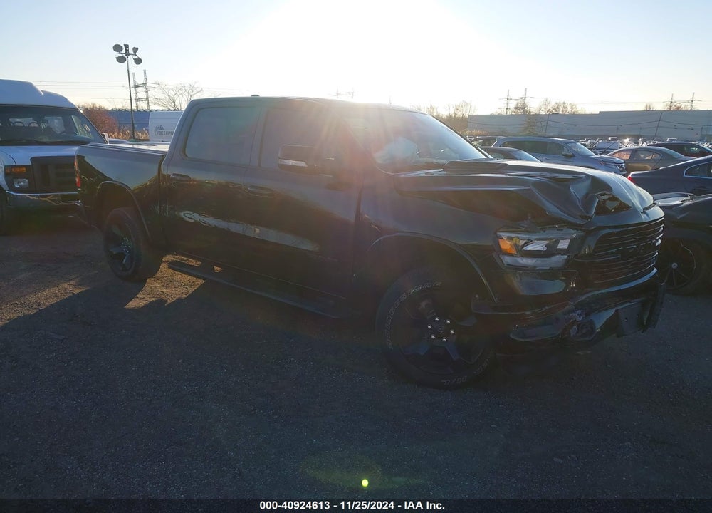 2019 RAM 1500 LAIE  4X4 5'7 BOX VIN: 1C6SRFJT7KN909828