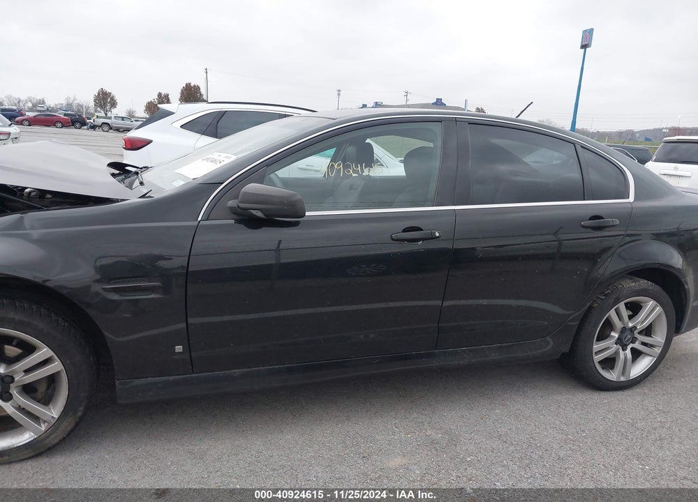 2009 PONTIAC G8 VIN: 6G2ER57719L190602