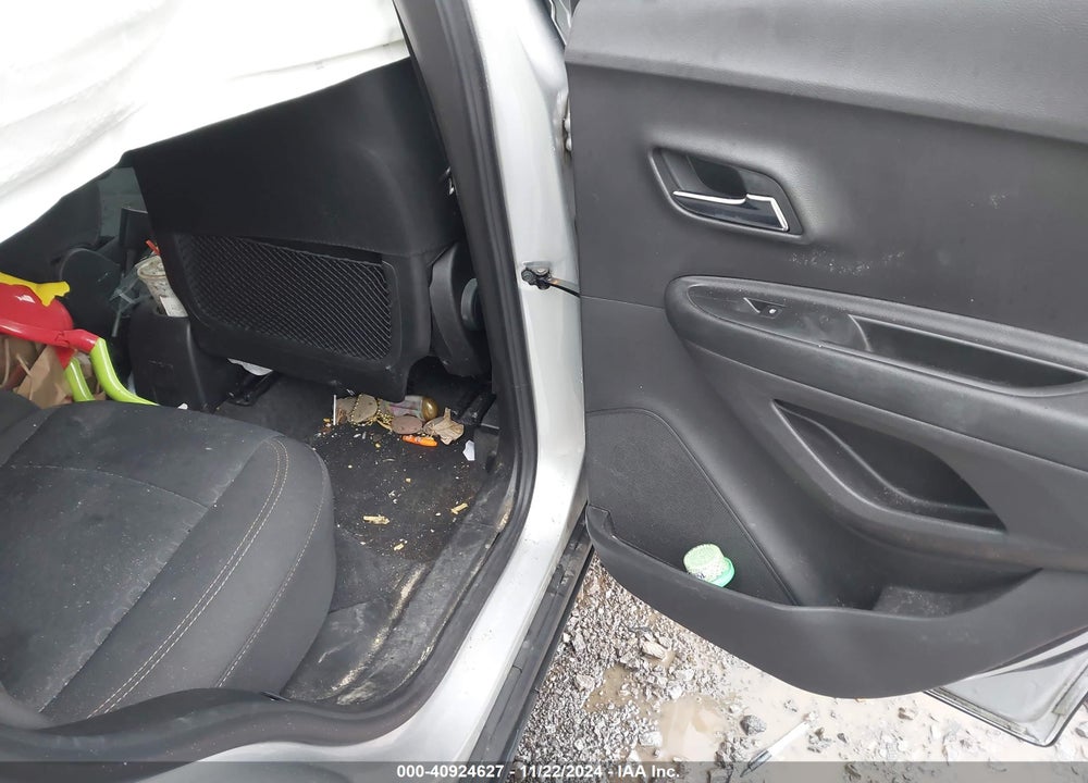 2020 CHEVROLET TRAX AWD LS VIN: 3GNCJNSB8LL185774